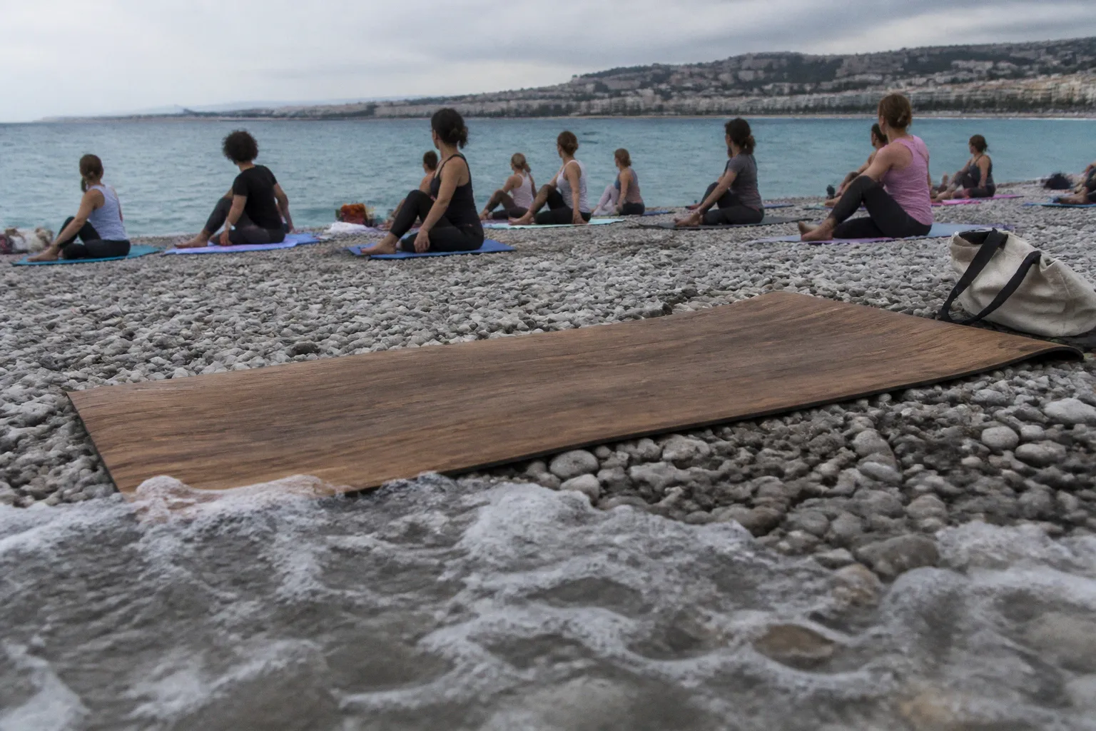 Yoga en plein air à Nice : ma leçon de lâcher-prise